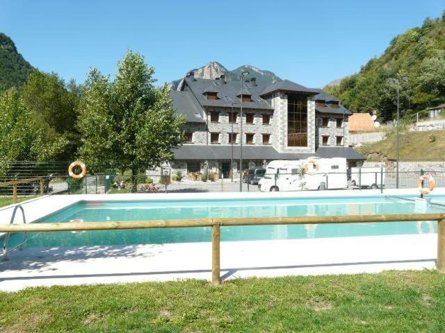 Complejo Turistico Bielsa Hotel Y Camping エクステリア 写真