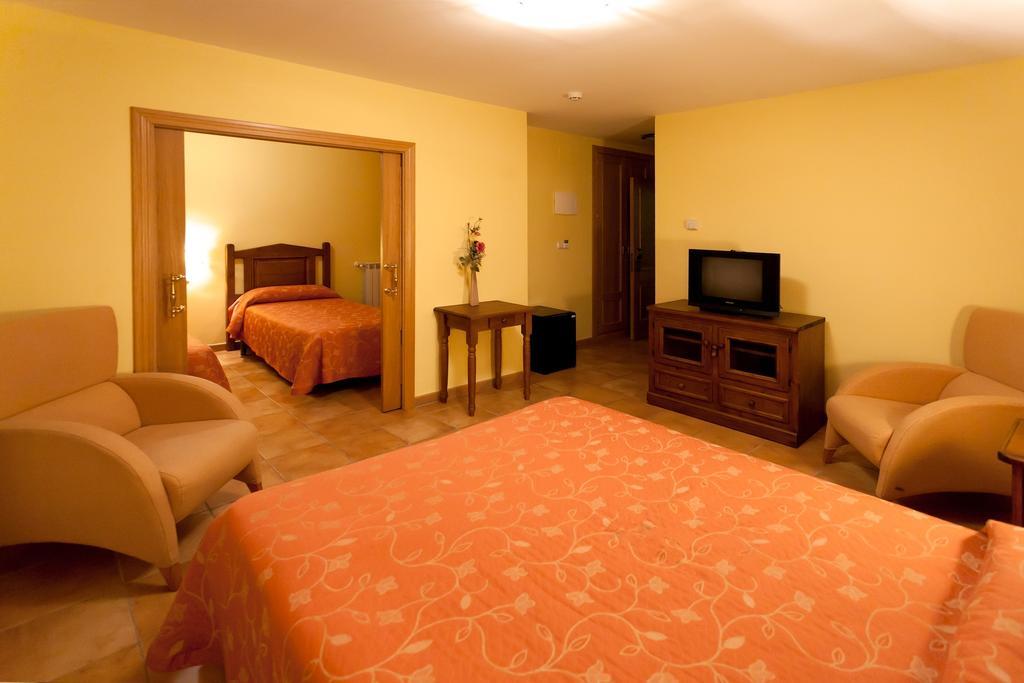 Complejo Turistico Bielsa Hotel Y Camping 部屋 写真